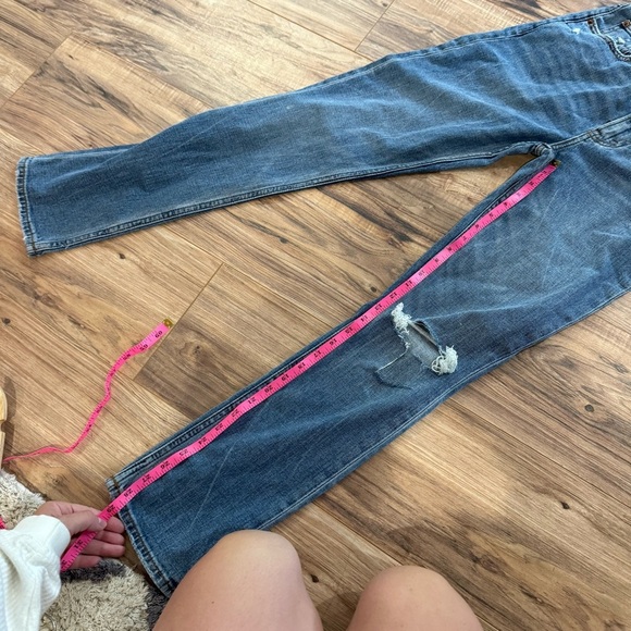 Abercrombie & Fitch Ultra High Rise 90s Slim Straight Jean - Picture 4 of 7